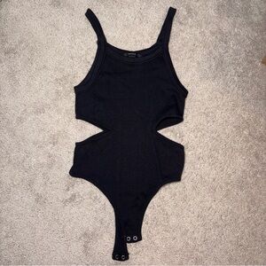 Women’s Forever 21 Black Cutout Ribbed Bodysuit Size: S